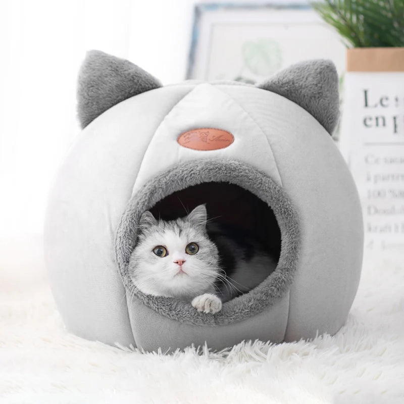 Cozy Winter Cave Bed – Warm Nest for Cats & Small Dogs - PetsiePaws Co.